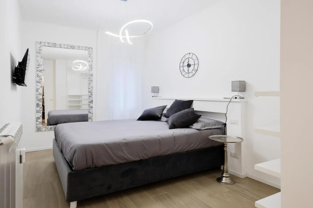 Live Doria - Luxury Apartment Roma 0*,